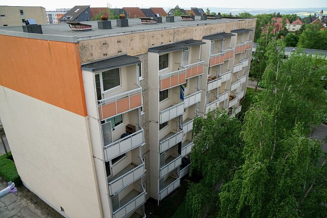 Bild: Der Wohnblock in der Ossietzky-Stra&szlig;e 3-6 wird ab der zweiten Jahresh&auml;lfte saniert. Er ist komplett leergezogen.