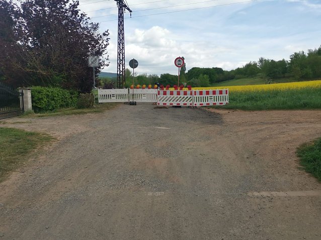 Bild: Stra&szlig;ensperrung am Freibad in Niedersachswerfen