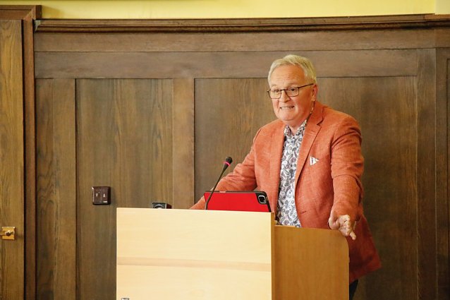 Bild: Der Herausforderer: Volkmar Bauer
