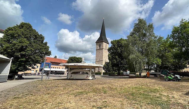 Bild: Auf dem Petersberg wird gerade die B&uuml;hne errichtet