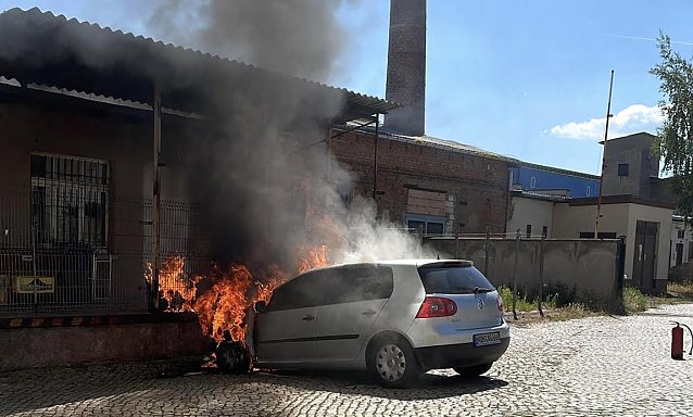 Bild: Fahrzeugbrand in Nordhausen