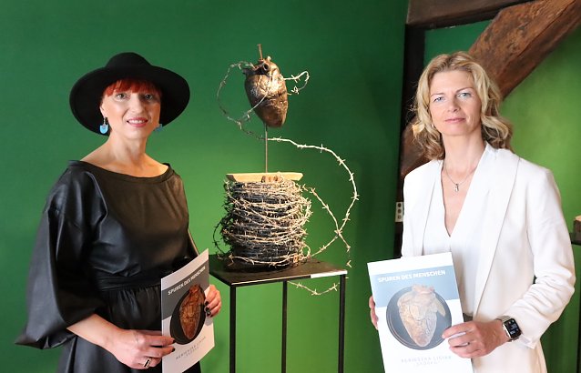 Bild: Ausstellungser&ouml;fnung am letzten Samstag in der Flohburg