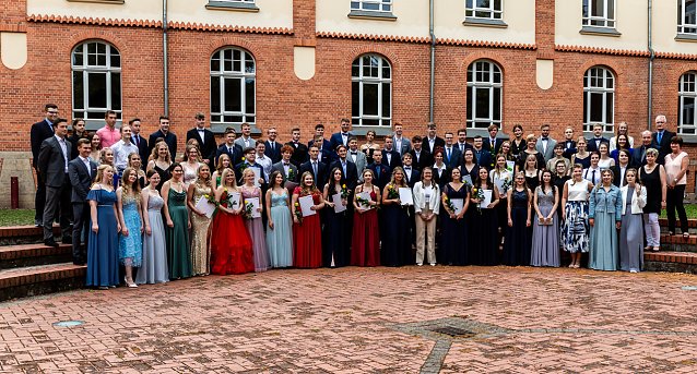 Bild: Feierlicher Abschluss - am Herdergymnasium konnte man das Ende der Schulzeit wieder ordentlich zelebrieren