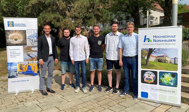 Bild: Teilnehmer des Kooperationsprojekts der SCHACHTBAU NORDHAUSEN GmbH und der Hochschule Nordhausen.