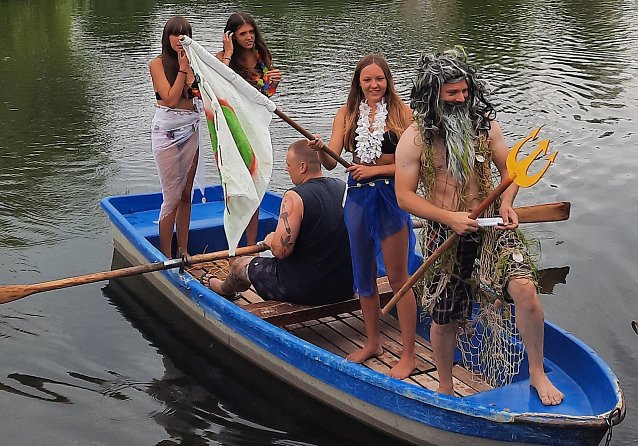 Bild: Neptun kam pers&ouml;nlich nach H&uuml;nstein