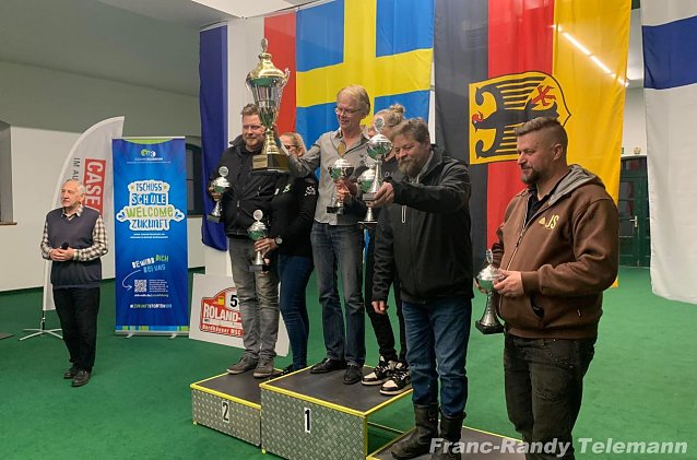 Bild: Rallye-Sieger auf dem Treppchen
