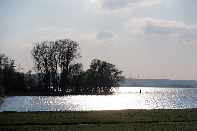 Bild: Abendstimmung am Stausee Kelbra