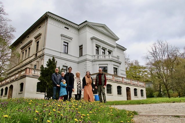 Bild: Staatsekret&auml;rin Katharina Schenk (2. v.r.) war gestern zu Gast beim F&ouml;rderverein Park Hohenrode