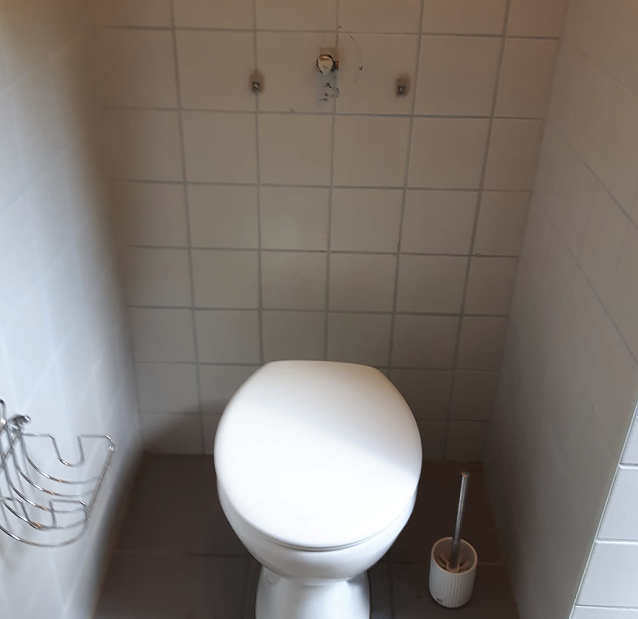 Bild: Im Park Hohenrode haben Unbekannte den Sp&uuml;lkasten der &ouml;ffentlichen Toilette entwendet