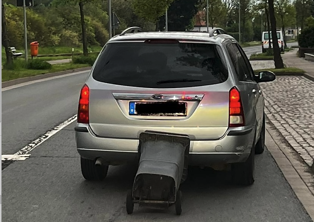 Bild: Dieses seltsame Gespann kam gestern den Beamten der Nordh&auml;user Polizei unter