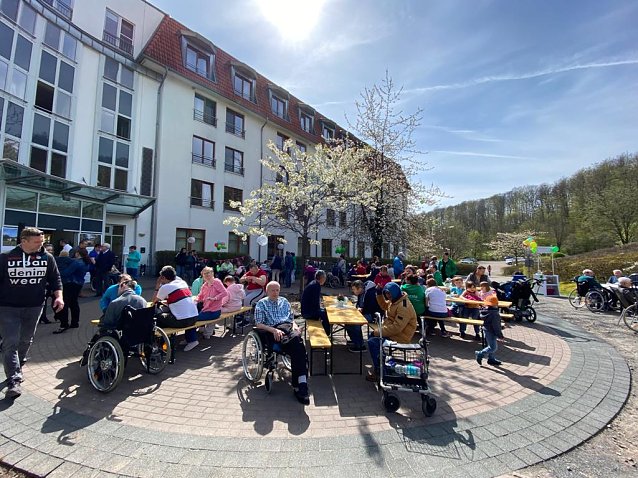 Bild: Maifeier im Mehrgenerationenhaus S&uuml;lzhayn
