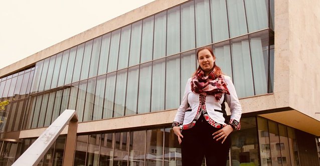 Bild: Die neue Leiterin der Stadtbibiothek Marie-Kathrin Haase hat sich am neuen Arbeitsort schon gut eingelebt