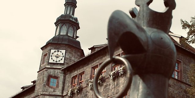 Bild: Im Nordh&auml;user Rathaus wurden heute zwei bis dato versiegelte B&uuml;ror&auml;ume wieder ge&ouml;ffnet