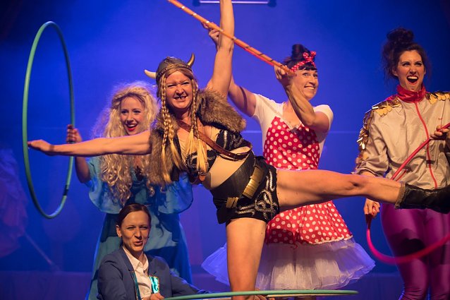 Bild: Die "Barbaren Barbies" erobern kommende Woche das Zappelini Zelt