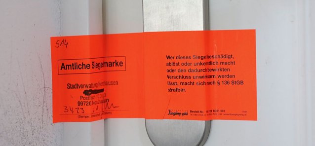Bild: Siegelmarke an einem B&uuml;ro im Nordh&auml;user Rathaus