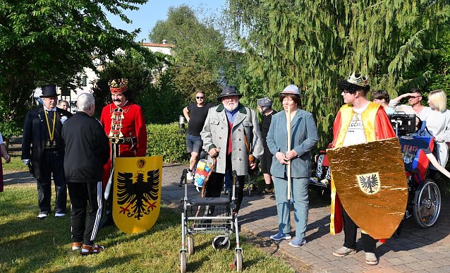Bild: Und pl&ouml;tzlich waren es zwei Rolandgruppen bei der Lebenshilfe heute Vormittag