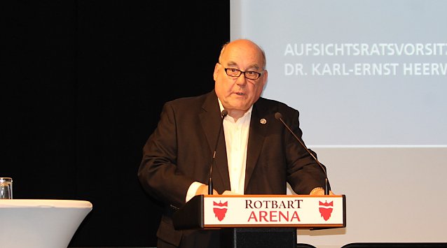 Bild: Aufsichtsratsvorsitzender Dr. Karl-Ernst Herwagen ist zufrieden mit der Arbeit der Bank