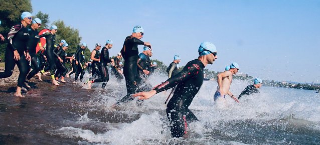 Bild: 1500 Meter waren im Sundh&auml;user See &uuml;ber die olympische Distanz zu bew&auml;ltigen