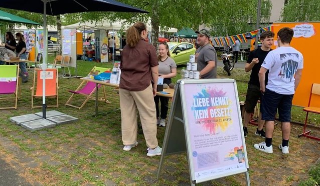 Bild: Infostand des KiJuPas am Tag der offenen T&uuml;r in der Hochschule Nordhausen