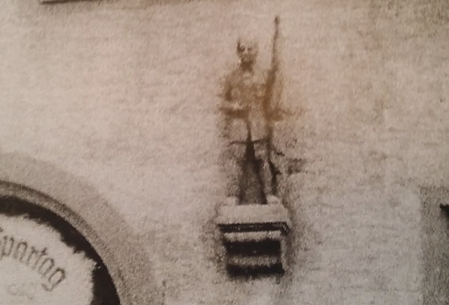 Bild: Hitlerjunge oder "nur" Symbolik