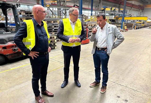Bild: Andreas Trump, Mario Voigt und Schachtbau-Gesch&auml;ftsf&uuml;hrer Andr&eacute; Ponndorf (v.l.)