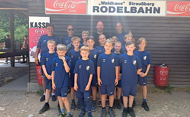 Bild: Harztors E-Junioren an der Sommerrodelbahn