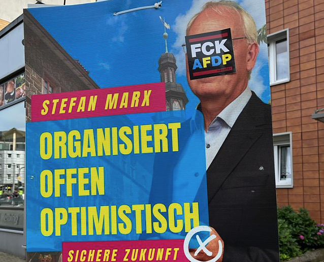Bild: &Uuml;berklebtes Wahlkampfplakat der FDP in Nordhausen