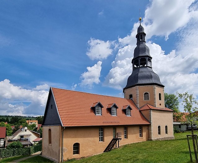 Bild: Die seit &uuml;ber 15 Jahren andauernde umfassende Sanierung der Leimbacher Kirche befindet sich in den letzten Z&uuml;gen.
