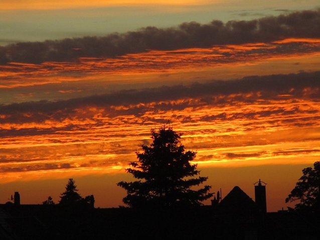 Bild: Diesen herrlichen Sonnenuntergang hat Bernd Thielbeer gestern &uuml;ber Nordhausen festgehalten