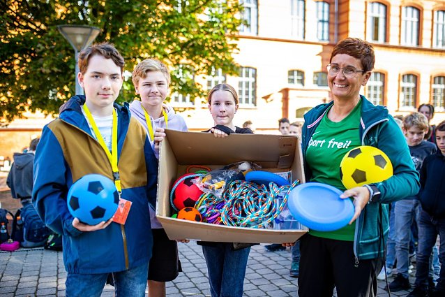 Bild: Bewegte Pause � HumboldtianerInnen in Bewegung