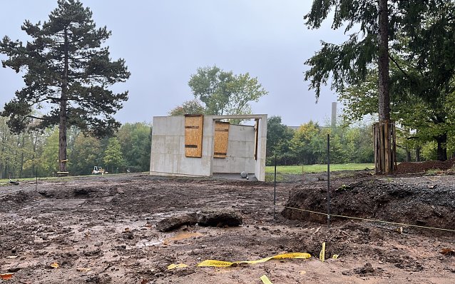Bild: Bauarbeiten auf dem Ehrenfriedhof
