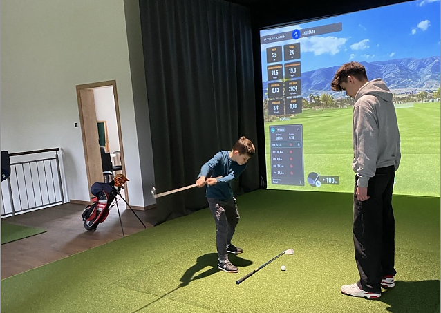 Bild: Ferienspiele auf dem virtuellem Golfplatz
