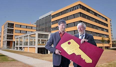 Bild: Becke und Pille mit Schl&uuml;ssel