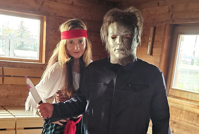 Bild: Piraten-Girl Jenny und Lukas als Micheal Myers � Hauptschurke der Halloween-Horrorfilmreihe