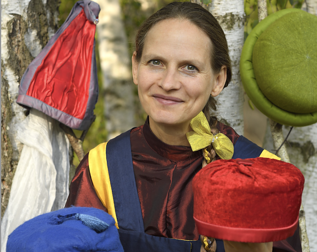 Bild: Cornelia Thiele vom KIECK Theater erz&auml;hlt Ruslan und Ludmilla