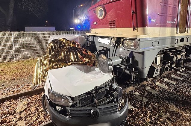 Bild: Unfall am Bahn&uuml;bergang in Bad Langensalza