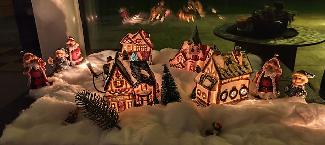 Bild: Momentaufnahme: Weihnachtsdorf am Nordpol"