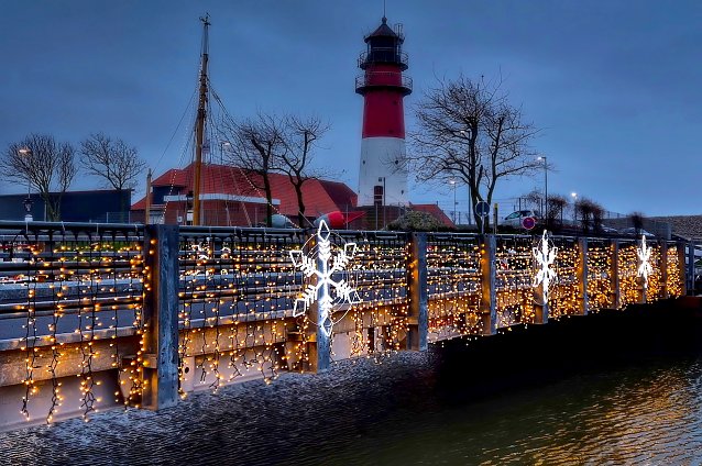 Bild: Br&uuml;cke in B&uuml;sums Museumshafen