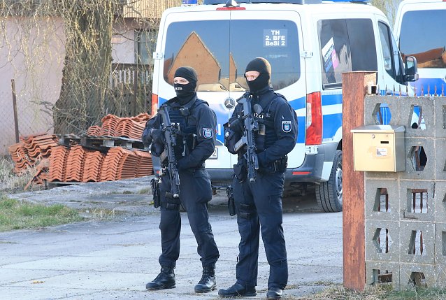 Bild: Sondereinsatzkommando in Himmelsberg