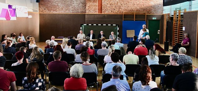 Bild: Wie geht es weiter mit der Grundschule Klettenberg? im Ort wurde dazu gestern lebhaft diskutiert