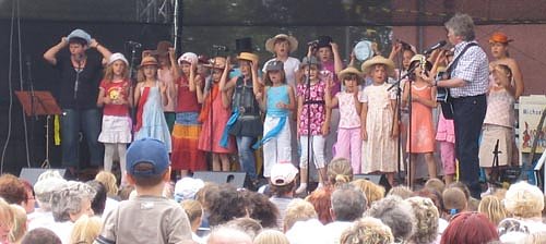 Bild: Kinder singen