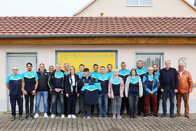 Bild: Neue Trikots f&uuml;r Blau�Gelb G&ouml;rsbach