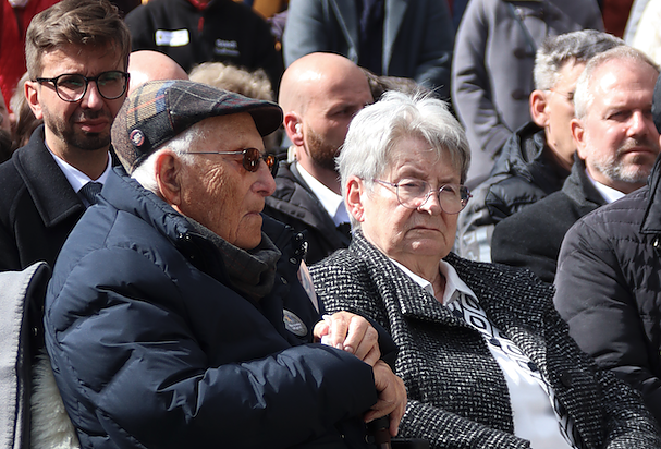 Bild: Albrecht Weinberg bei der Wiederer&ouml;ffnung des Ehrenfriedhofs in Nordhausen
