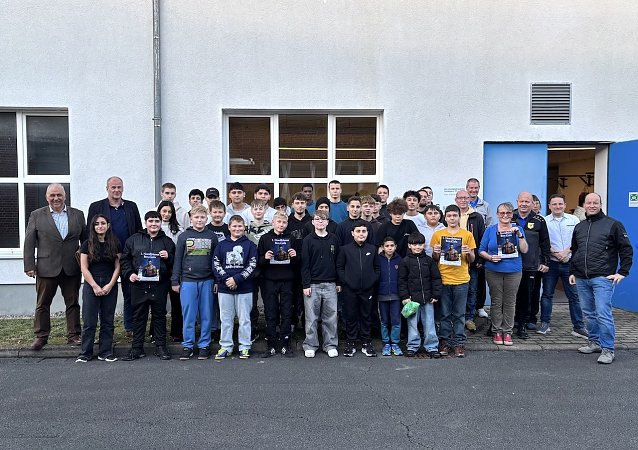 Bild: Die Altstadt-Boxer weihen ihre neue Trainingshalle ein