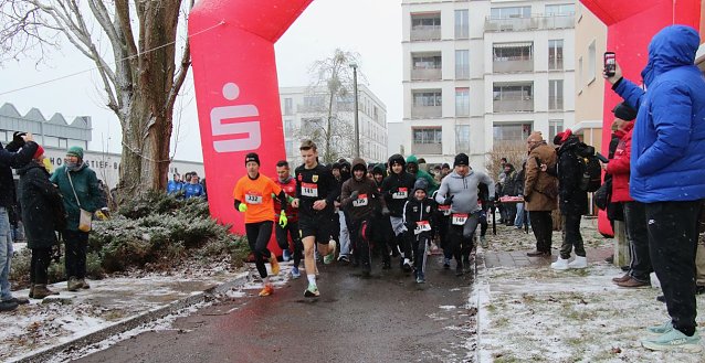Bild: Startschuss zum 37. Nordh&auml;user Silvesterlauf