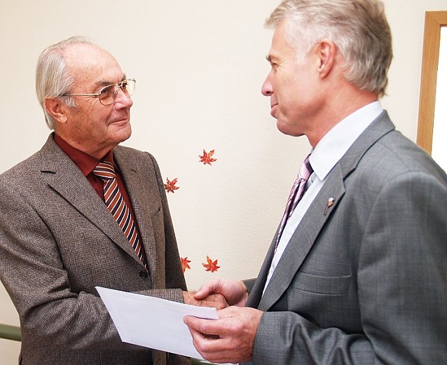 Bild: Sourell (l), Junker