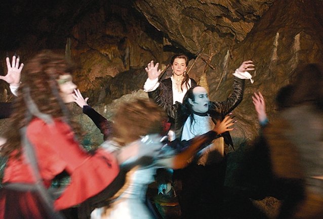 Bild: Spektakel in der H&ouml;hle