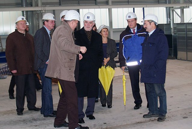 Bild: Vor Ort: Die neue Halle
