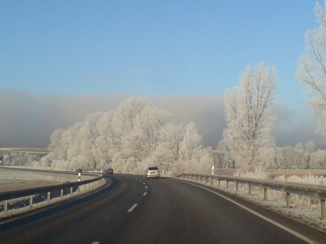 Bild: Winterlicher Zubringer