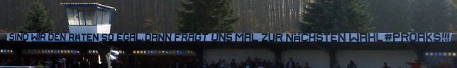 Bild: Banner im Albert-Kuntz-Sportpark am vergangenen Samstag